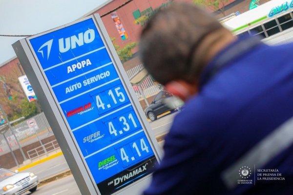 Combustibles podrían subir $0.30 la próxima semana