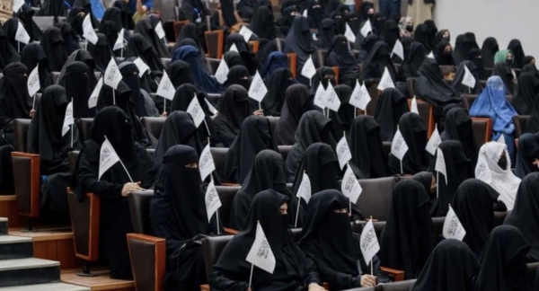 El Talibán anuncia nuevas reglas para las mujeres estudiantes