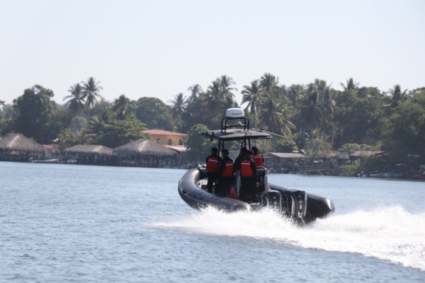 Policía incrementa patrullajes en la costa salvadoreña