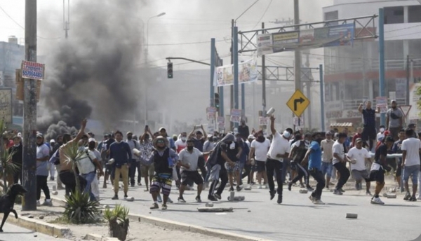 Presidente de Perú decreta estado de emergencia