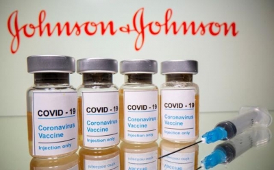 Johnson &amp; Johnson cometió errores en fabricación de vacuna