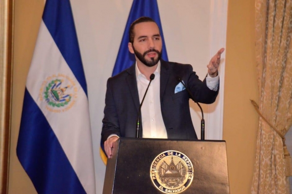 Presidente Nayib Bukele donará vacunas contra la COVID-19 a alcaldes hondureños